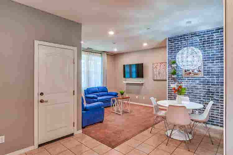 Fully Furnished/Wifi Utility inclu