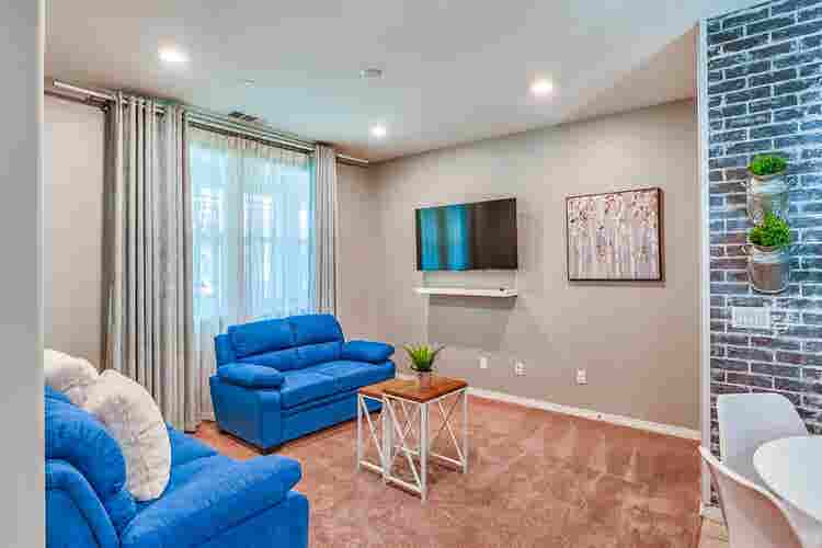 Fully Furnished/Wifi Utility inclu