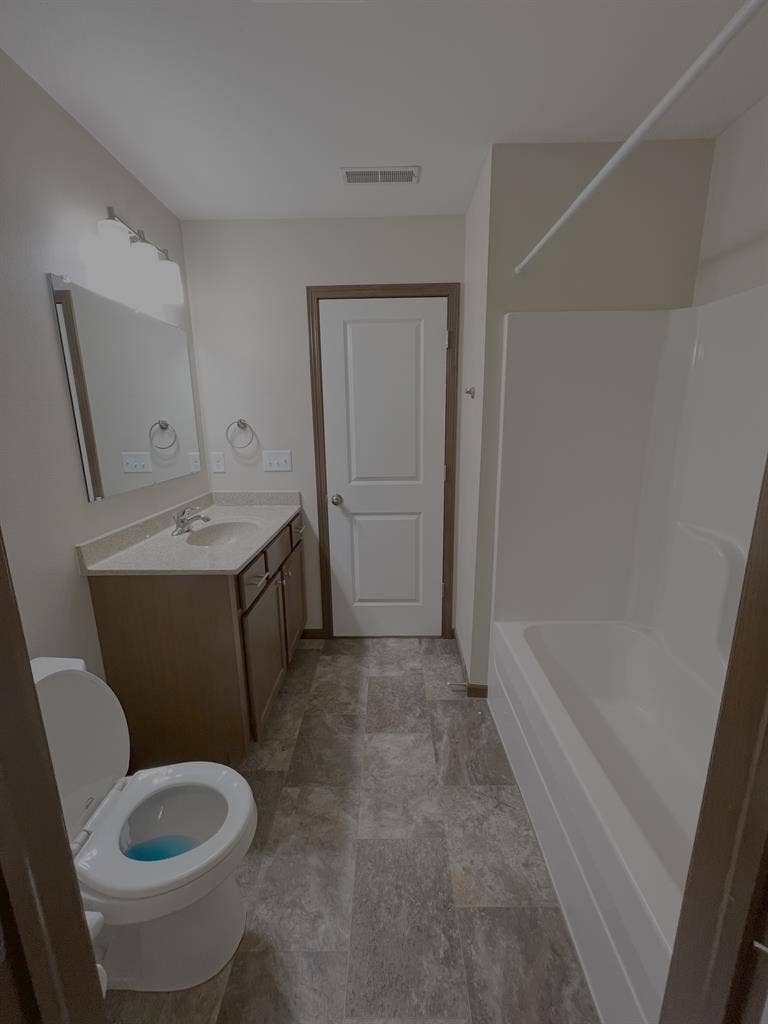 bedroom - private bathroom & closet