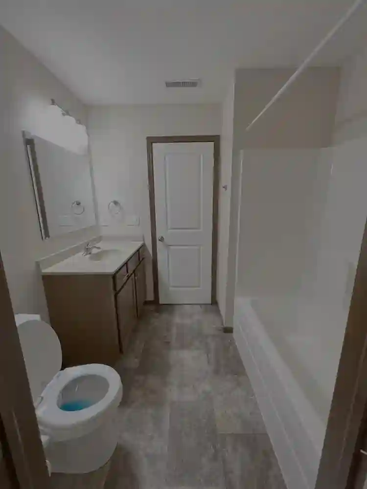 bedroom - private bathroom & closet