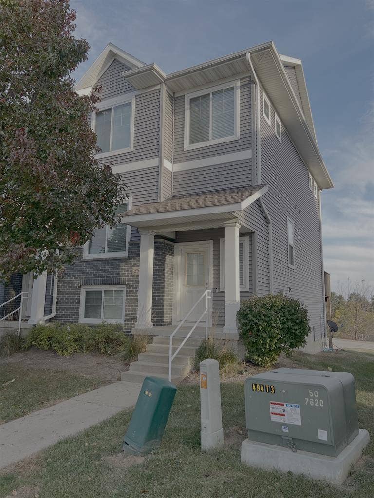 bedroom - private bathroom & closet