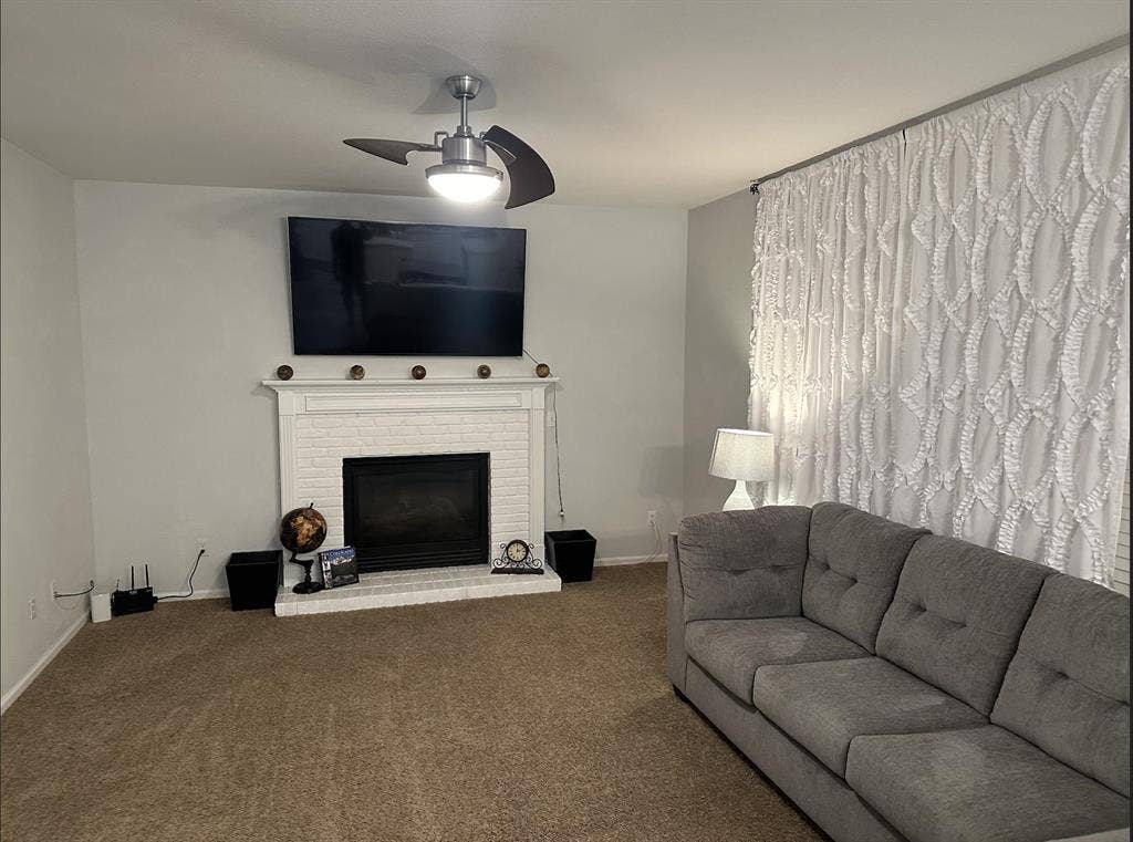 5 BR in Aurora