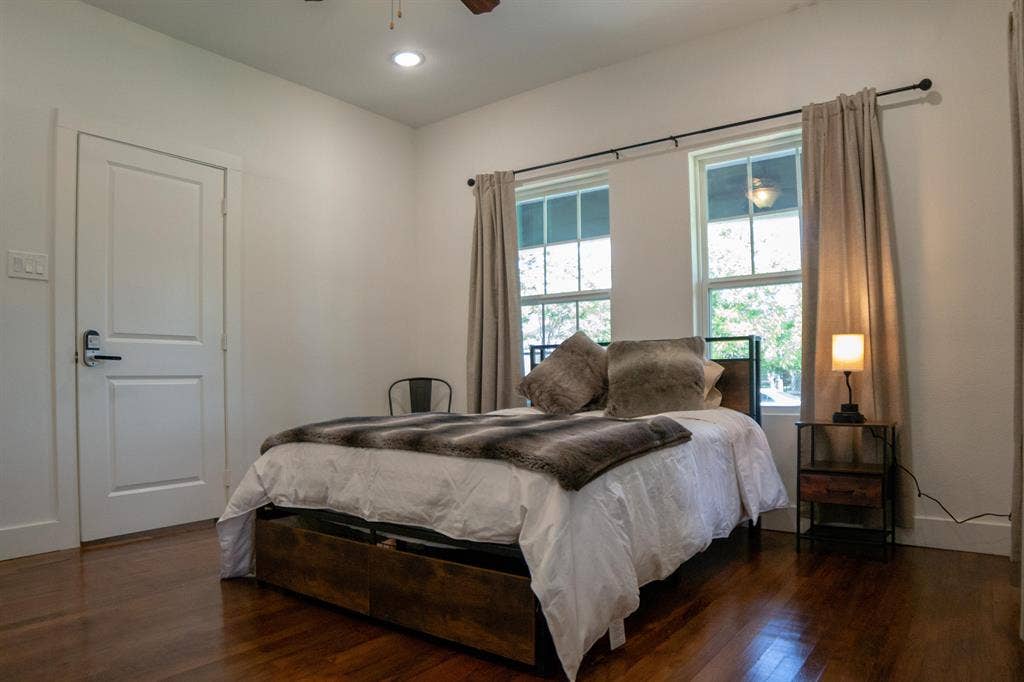 8 BR in Fort Worth