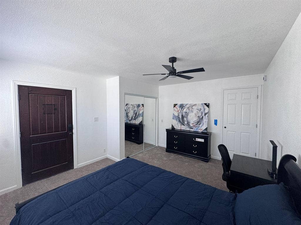9 BR in Sacramento