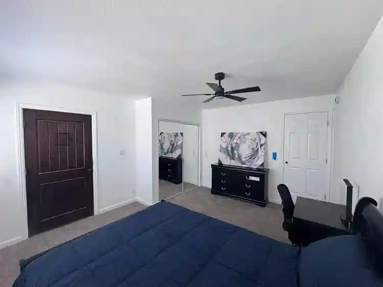 9 BR in Sacramento