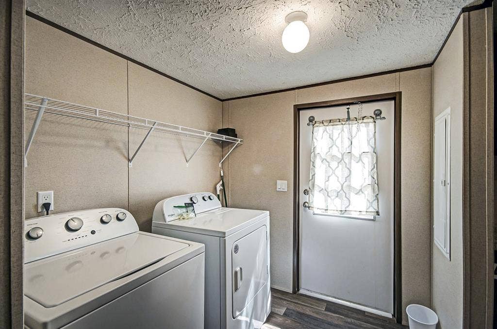 6 BR in Florence