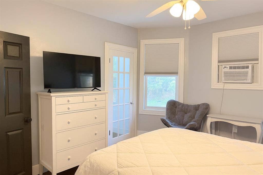 8 BR in Worcester