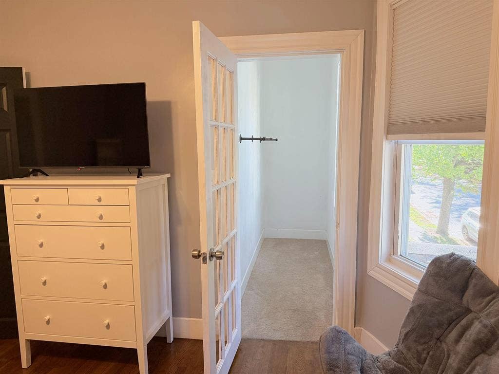 8 BR in Worcester