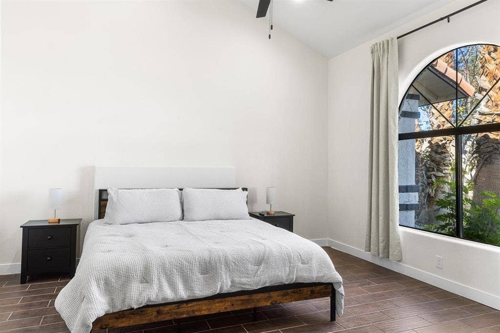 8 BR in Cathedral City