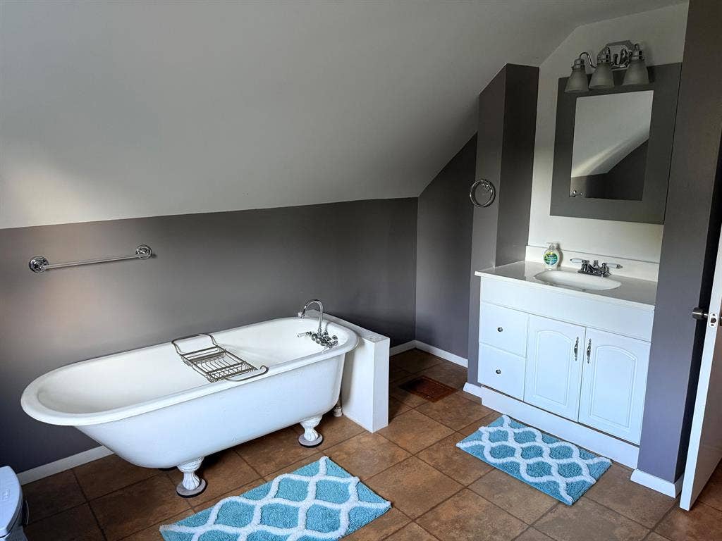 3 BR in Dayton