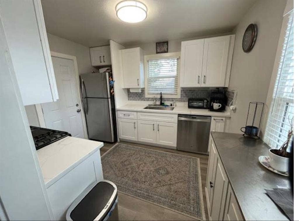 Room for Rent in 3 BR Home