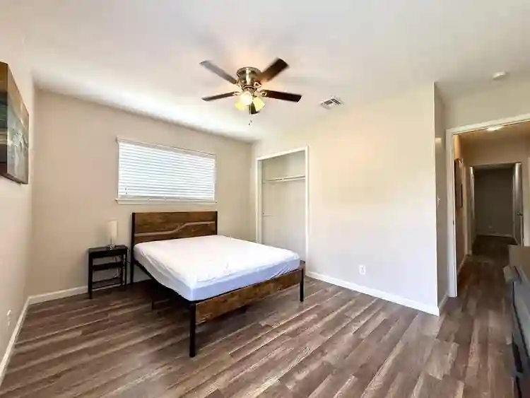 6 BR in San Antonio