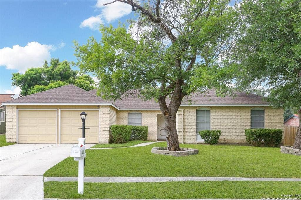 6 BR in San Antonio