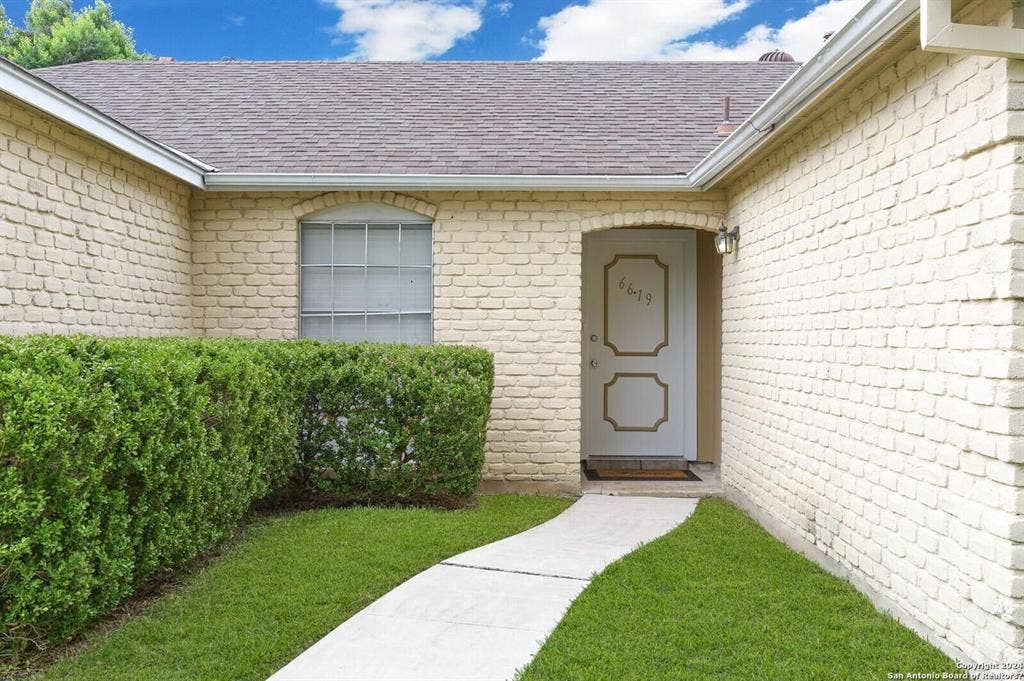 6 BR in San Antonio