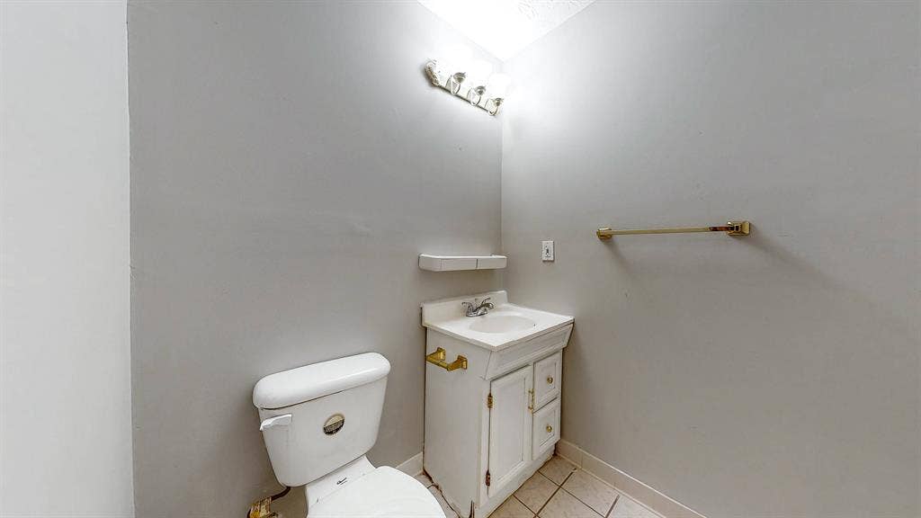 6 BR in College Park