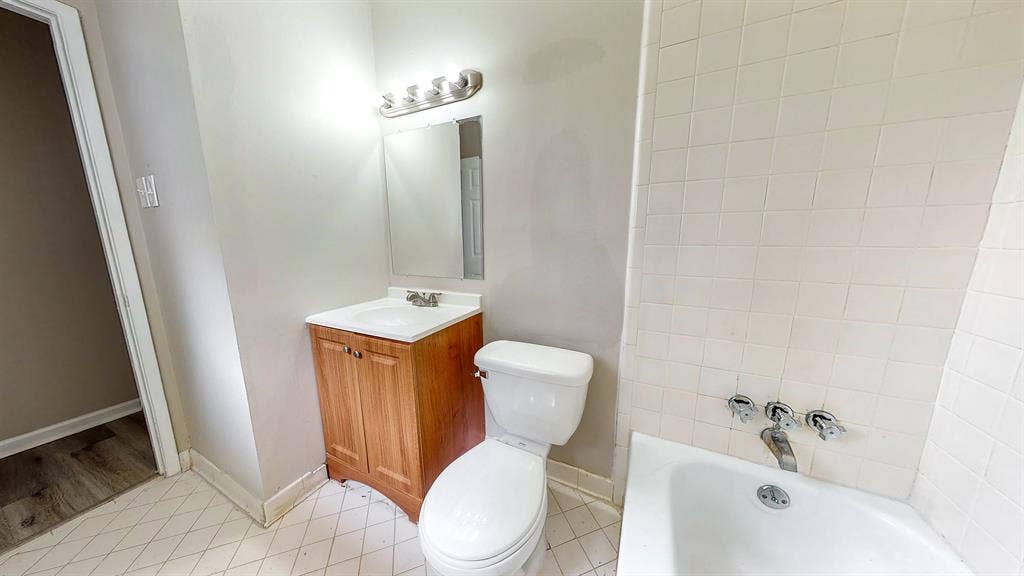 6 BR in College Park