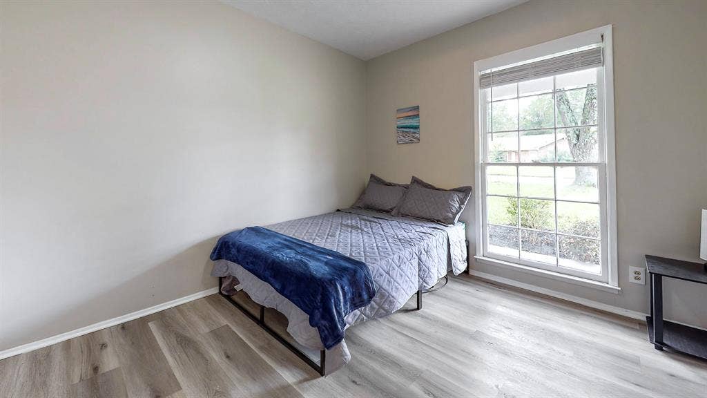 6 BR in College Park