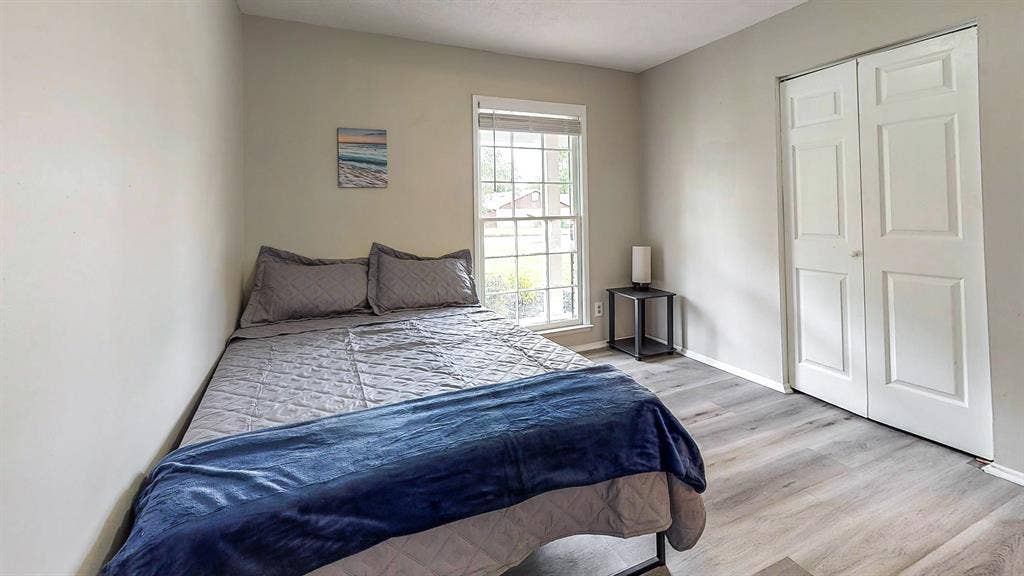 6 BR in College Park