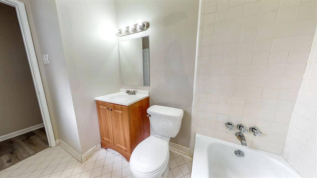 6 BR in College Park