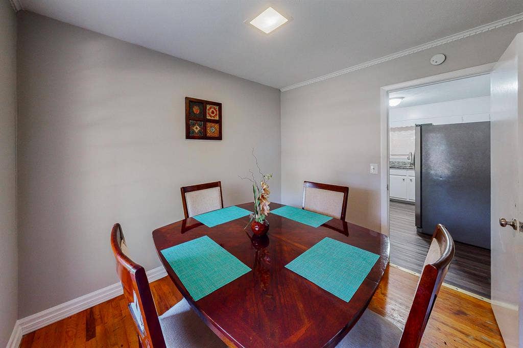8 BR in Decatur