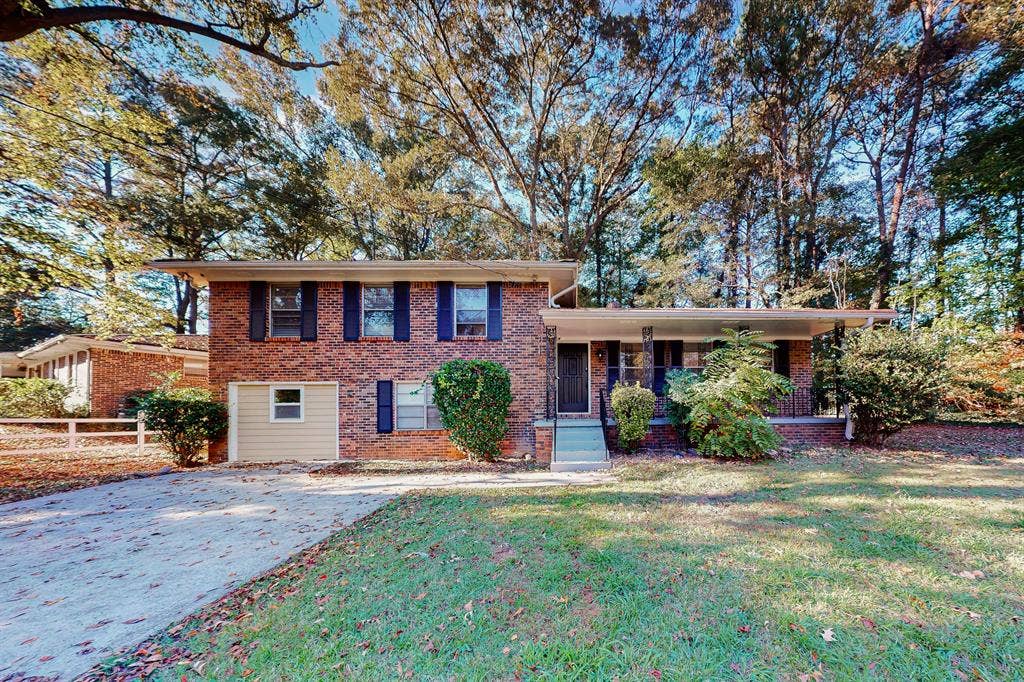8 BR in Decatur