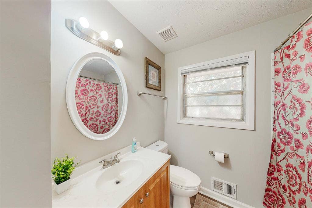 8 BR in Decatur