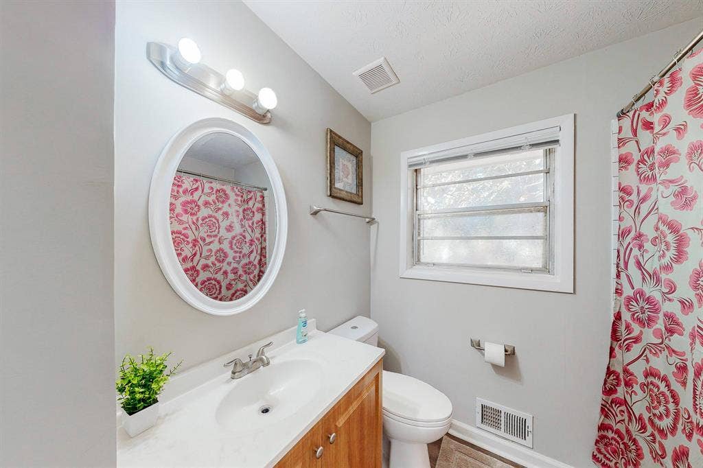 8 BR in Decatur