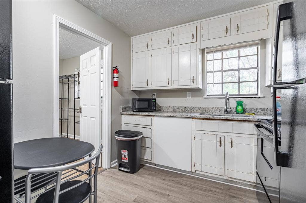10 BR in Riverdale