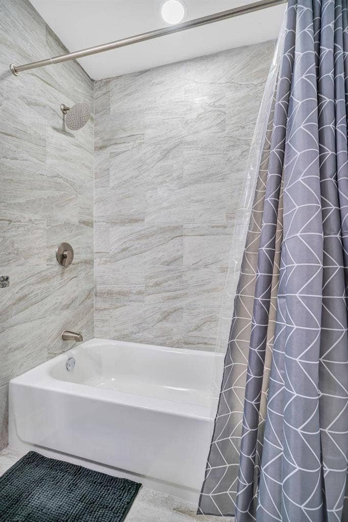 9 BR in Texas City