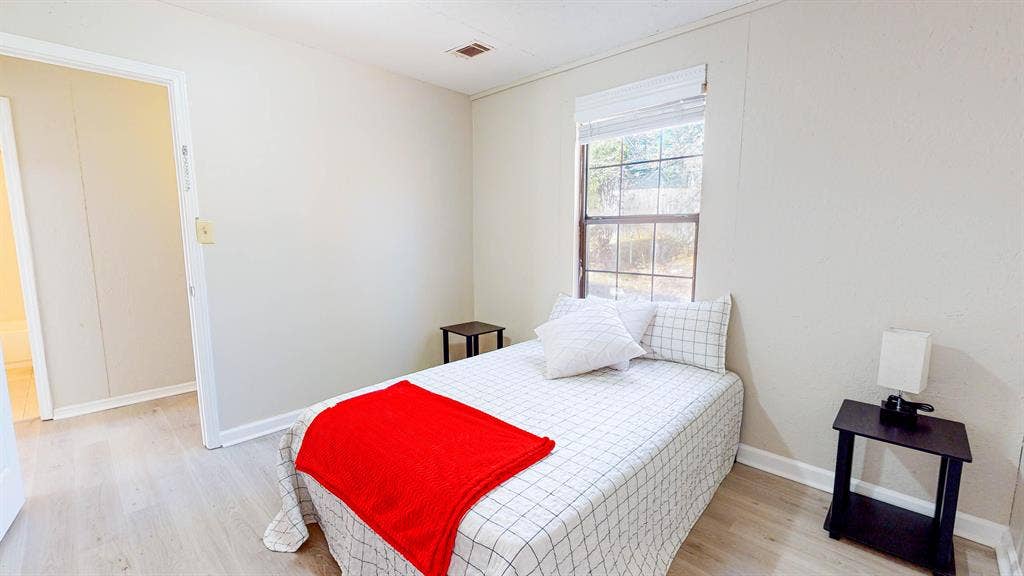 9 BR in Lithonia