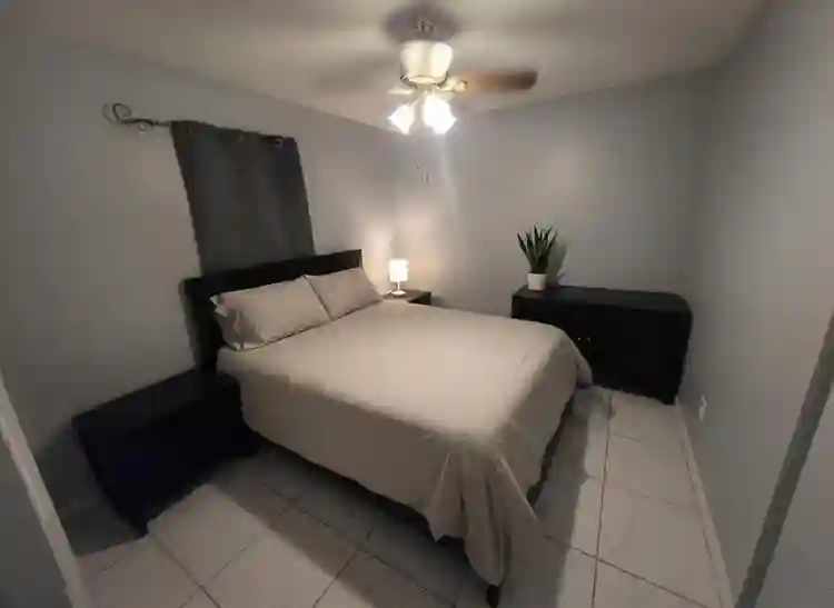 8 BR in Miami
