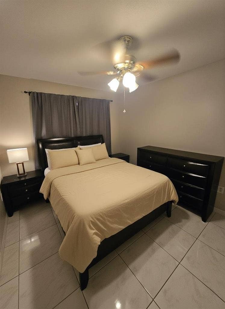 8 BR in Miami