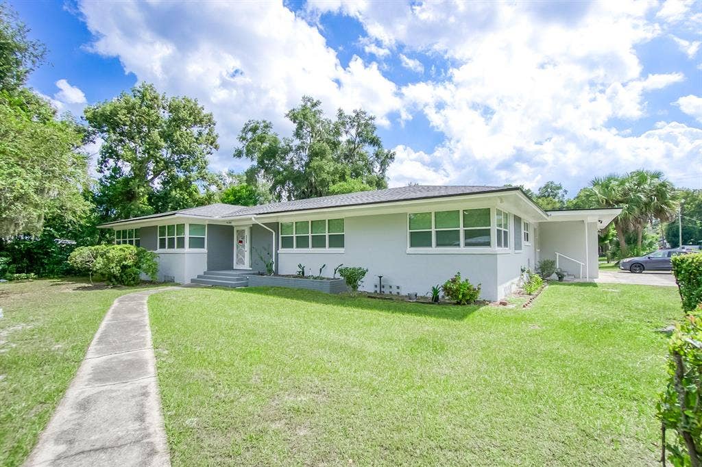 9 BR in Palatka