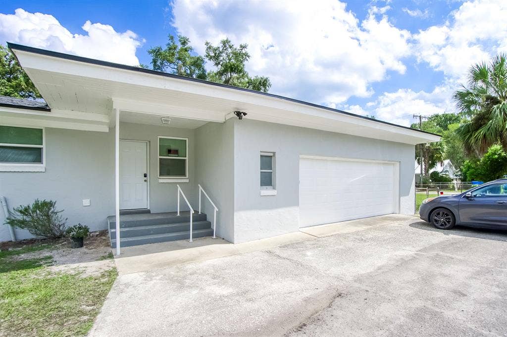 9 BR in Palatka