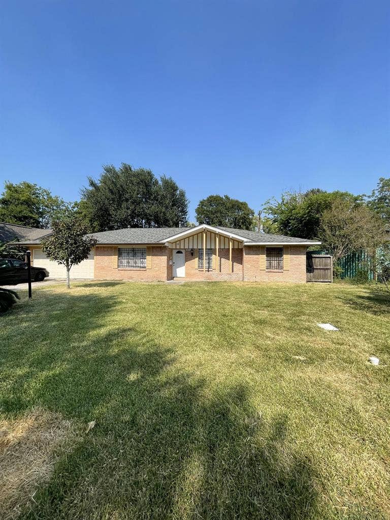6 BR in Houston