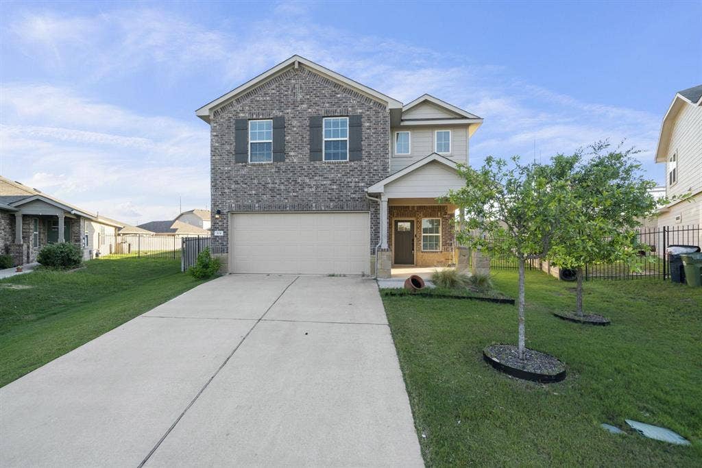 8 BR in Leander