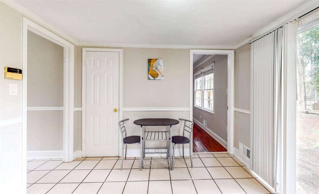 6 BR in Jonesboro