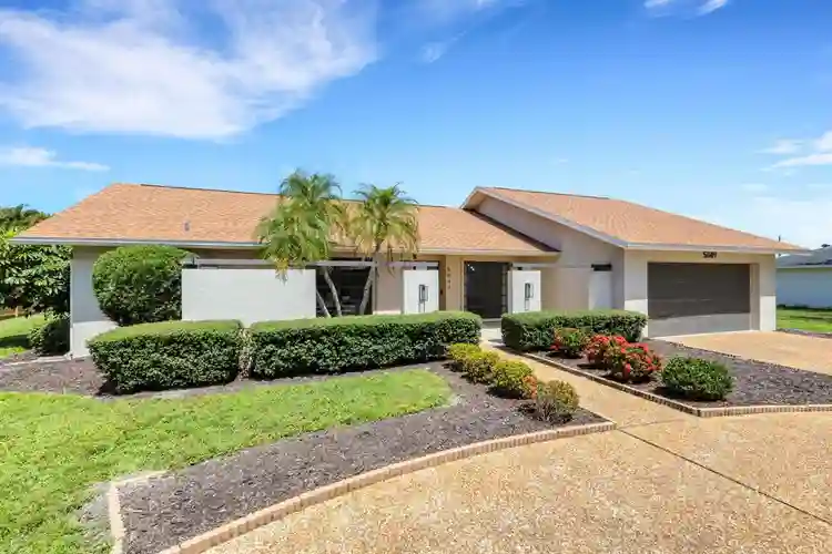 4 BR in Sarasota