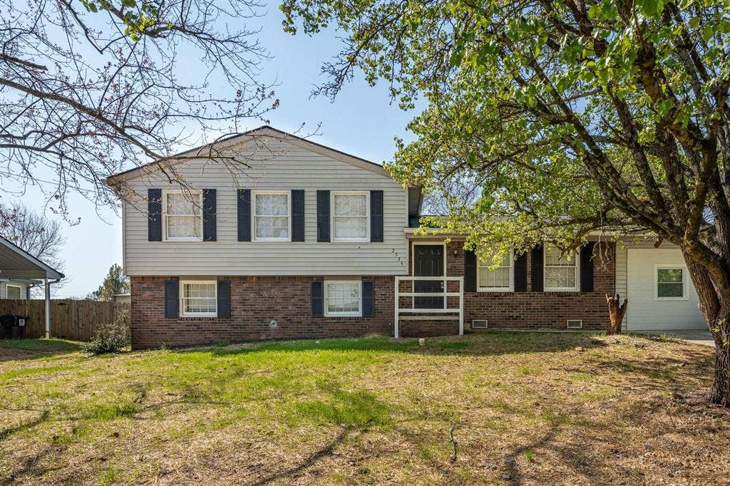 6 BR in Ellenwood
