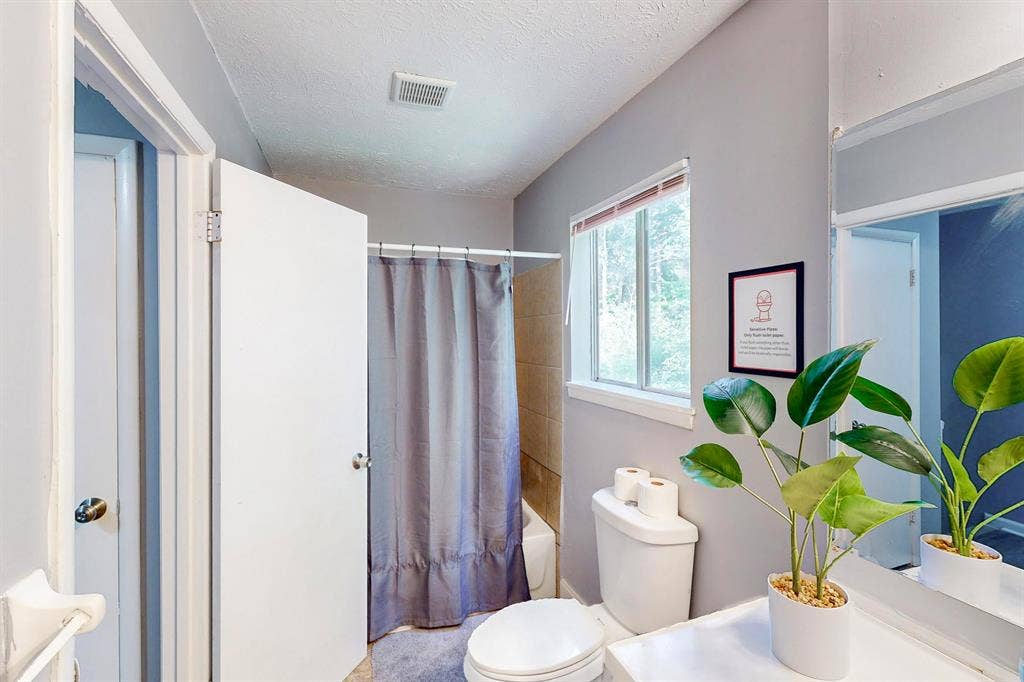 7 BR in College Park