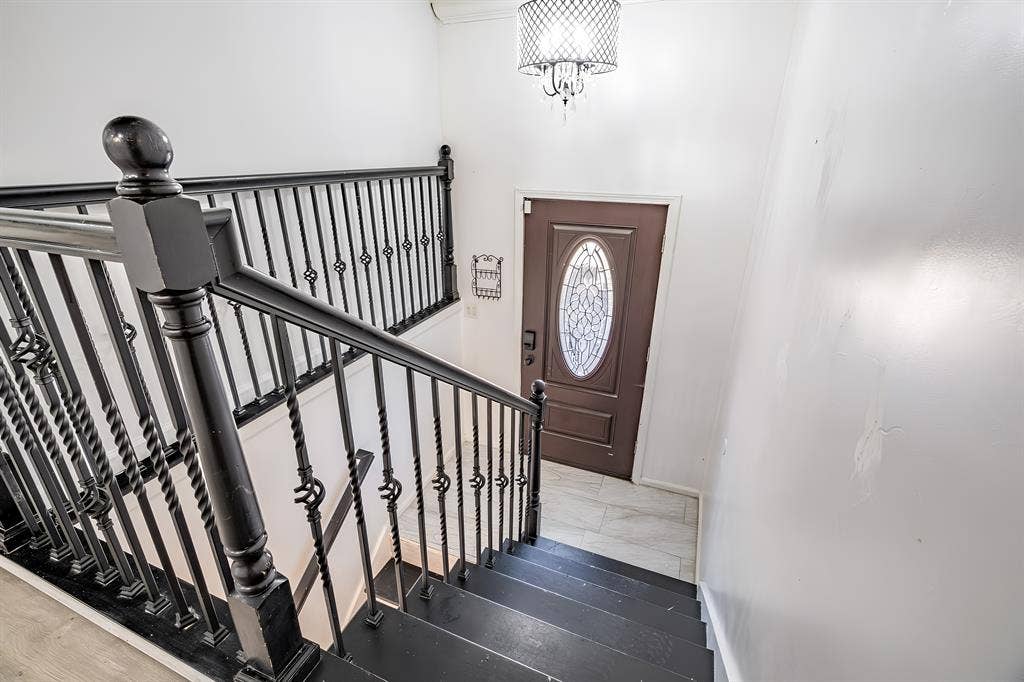 10 BR in Riverdale