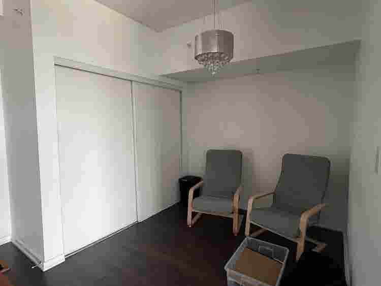 Queen St West bright and modern