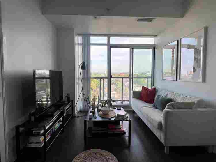 Queen St West bright and modern