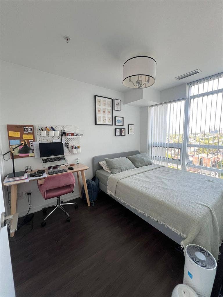 Queen St West bright and modern