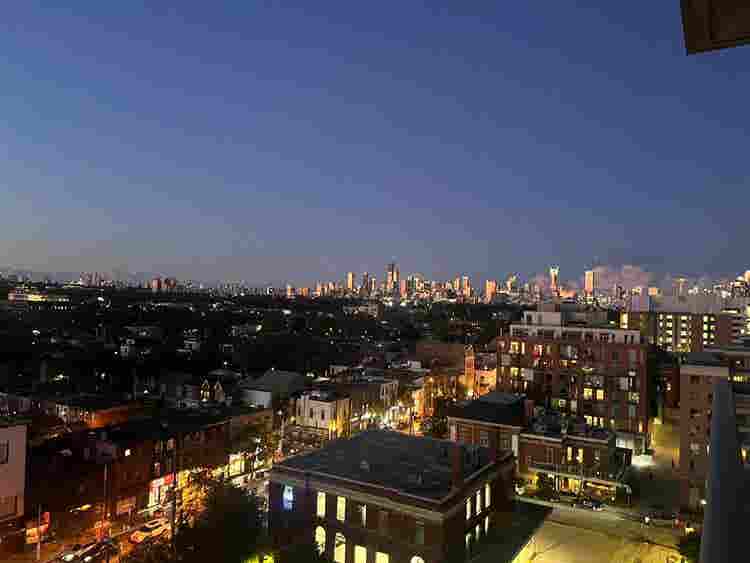 Queen St West bright and modern