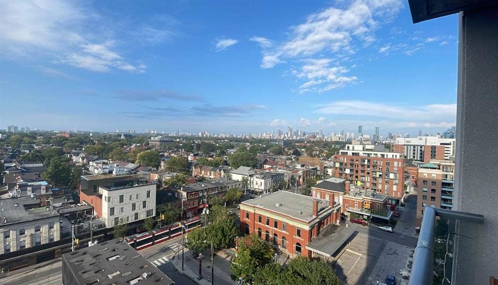 Queen St West bright and modern