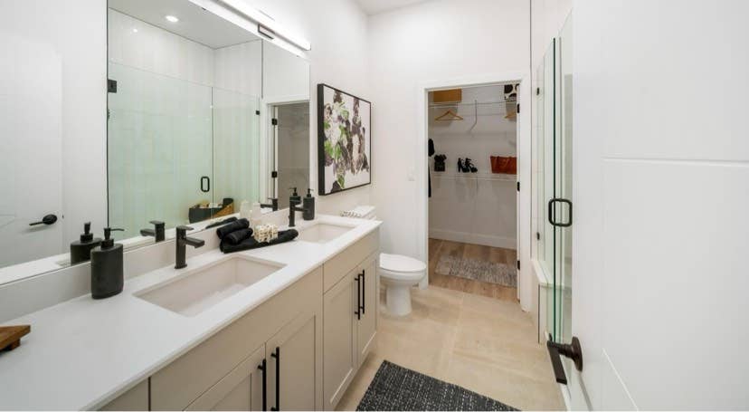 Co-Lease 2bedroom in Doral