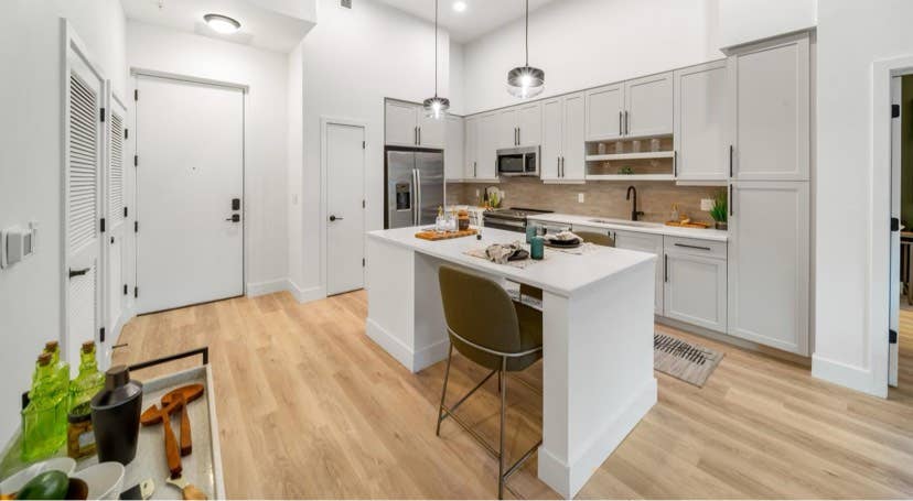 Co-Lease 2bedroom in Doral