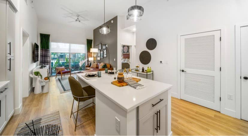 Co-Lease 2bedroom in Doral