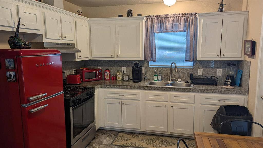 2 BR in Houston